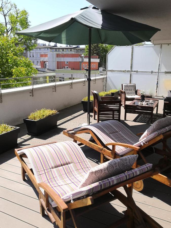Miodowy Dom Exspanse Apartament 2 Lub 3 Pokoje Z Tarasem I Parkingiem Колобжег Екстер'єр фото