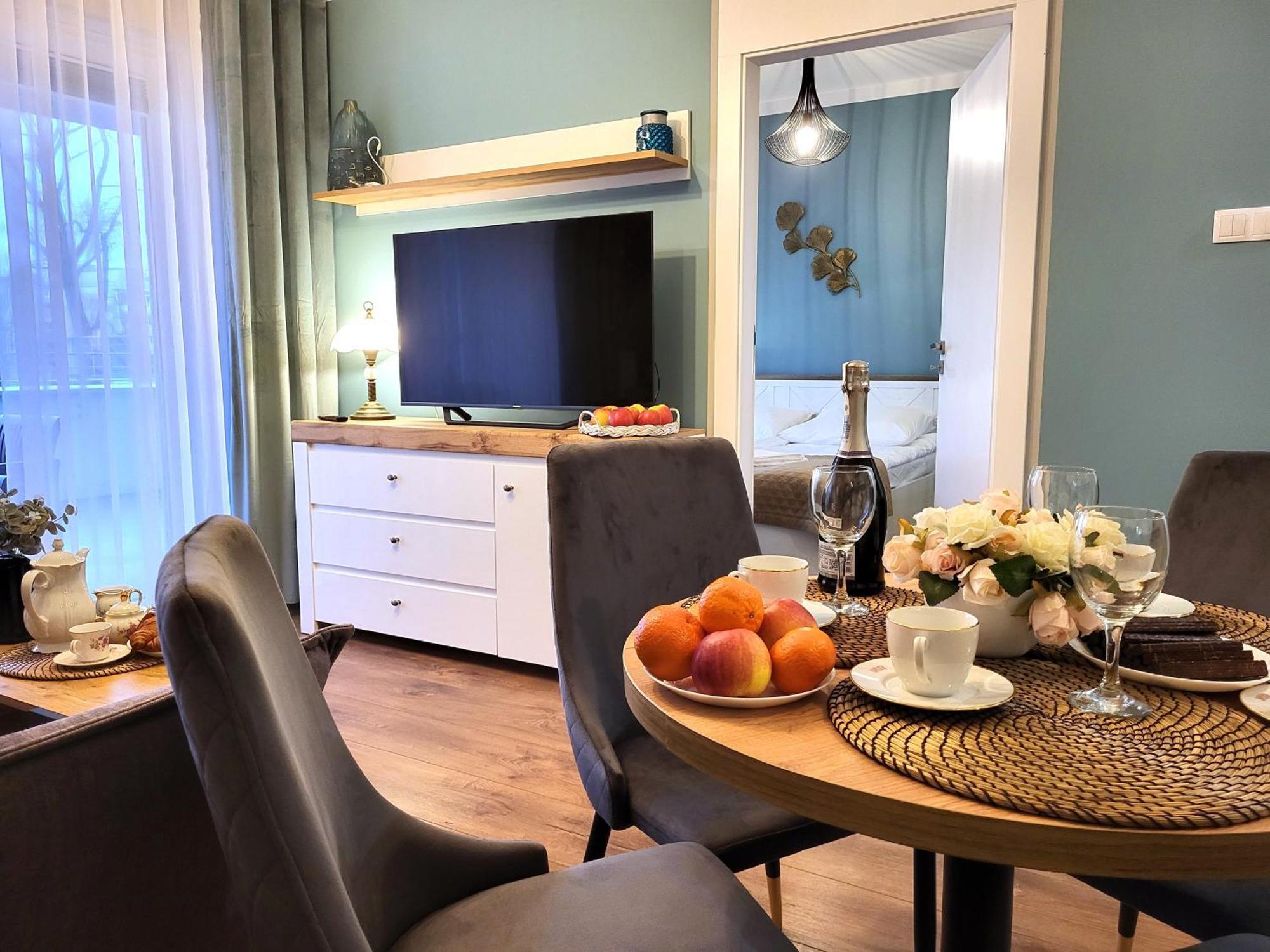 Miodowy Dom Exspanse Apartament 2 Lub 3 Pokoje Z Tarasem I Parkingiem Колобжег Екстер'єр фото