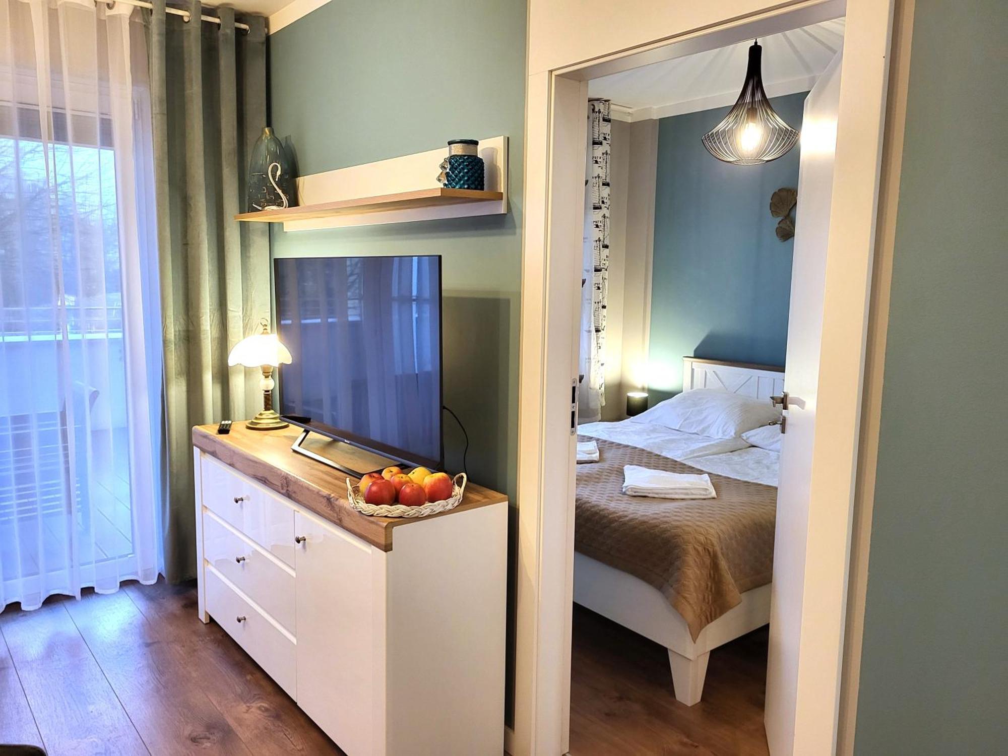 Miodowy Dom Exspanse Apartament 2 Lub 3 Pokoje Z Tarasem I Parkingiem Колобжег Екстер'єр фото