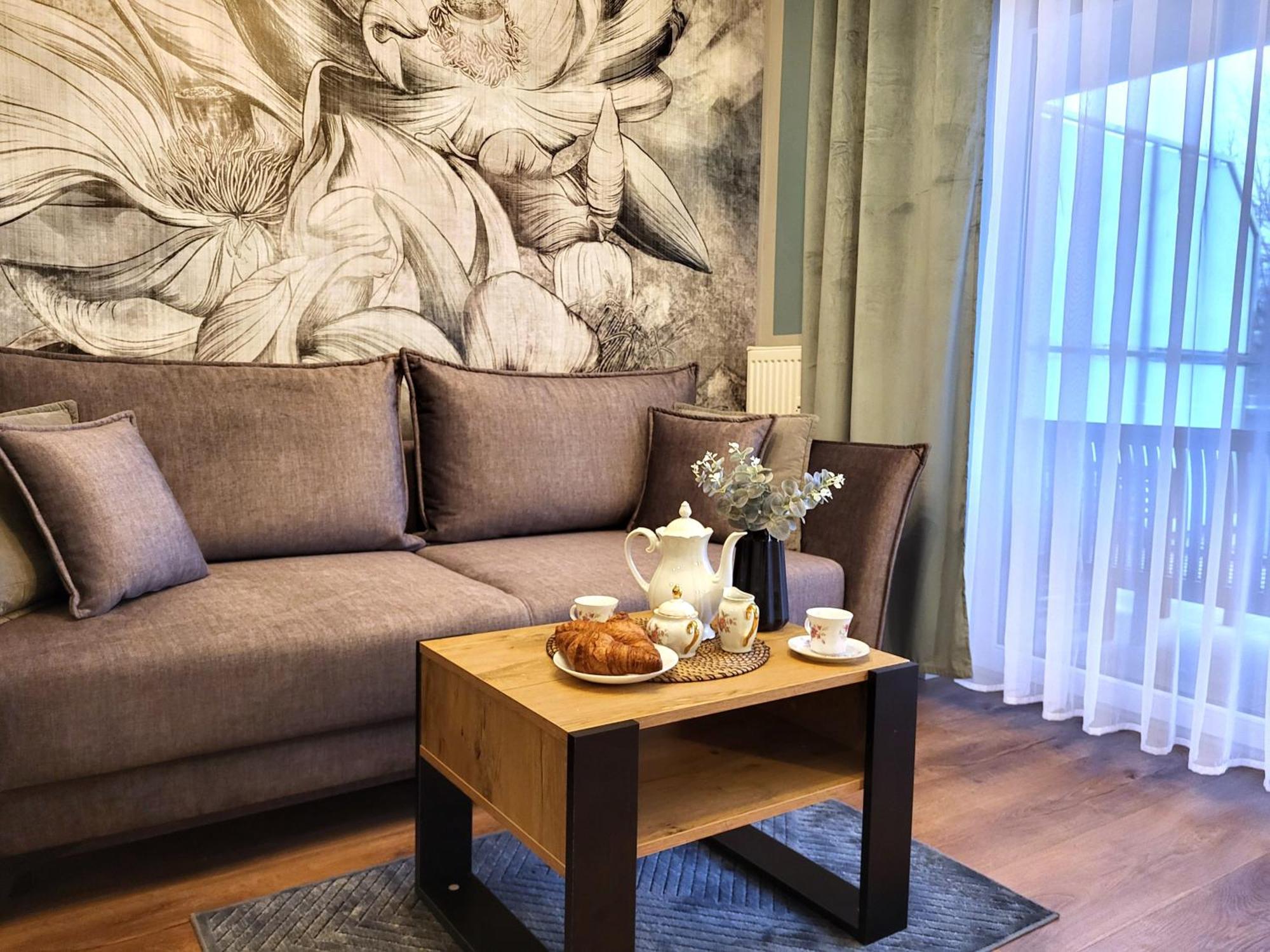 Miodowy Dom Exspanse Apartament 2 Lub 3 Pokoje Z Tarasem I Parkingiem Колобжег Екстер'єр фото